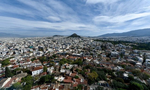 Στο μικροσκόπιο της εφορίας εμβάσματα και μεταβιβάσεις ακινήτων