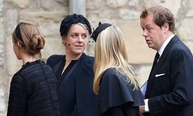 Κηδεία βασίλισσας Ελισάβετ: Τα παιδιά της Καμίλα στο πλευρό της μητέρας τους