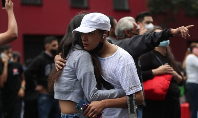 «Επετειακός» σεισμός 7,6 Ρίχτερ ξυπνά οδυνηρές μνήμες στο Μεξικό