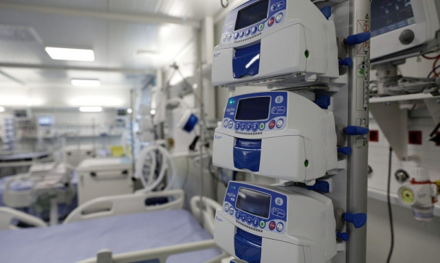 Hράκλειο: Στην εντατική ο 45χρονος - Διόρθωνε την τέντα όταν έπεσε στο κενό