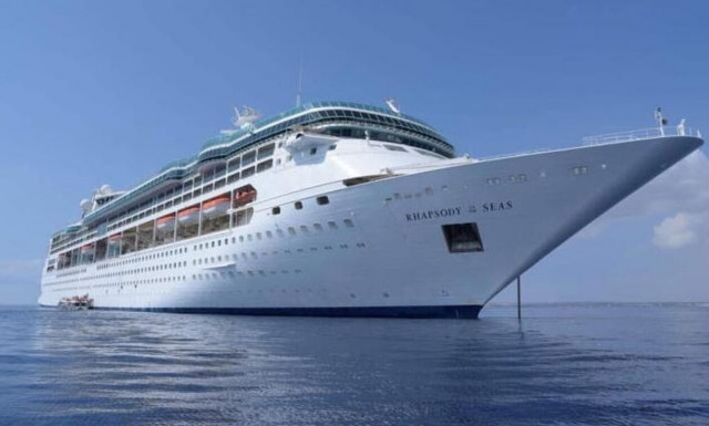 Το πρώτο μεγάλο κρουαζιερόπλοιο στη μαρίνα Αγίας Νάπας της Κύπρου