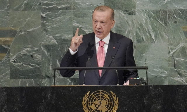 «Σιγοντάρει» Ερντογάν κατά της Ελλάδας ο τουρκικός Τύπος: «Γιατί σιωπάτε μπροστά στους Έλληνες;»