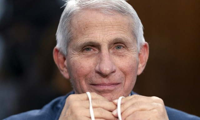 Αποκαλύψεις για τον Φάουτσι: «Εγωπαθής που γελούσε με τις ίδιες του τις εντολές για τον κορονοϊό»