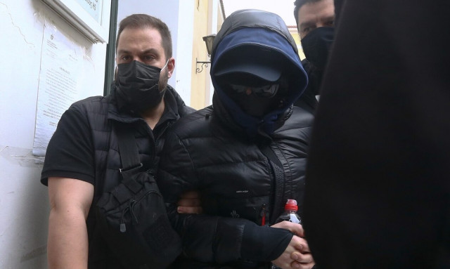 Μένιος Φουρθιώτης: Διεκόπη η δίκη - Παρών ο παρουσιαστής στην αίθουσα