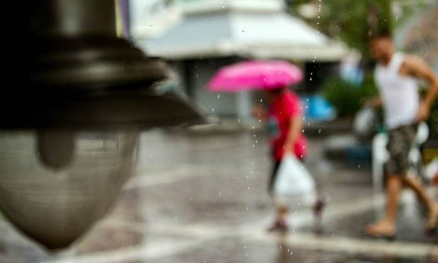 Καιρός: Πέφτει και άλλο η θερμοκρασία την Πέμπτη (22/9) – Πού θα εκδηλωθούν σποραδικές καταιγίδες