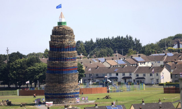 Βόρεια Ιρλανδία: Καθολικοί - Προτεστάντες σημειώσατε Άσσο, για πρώτη φορά
