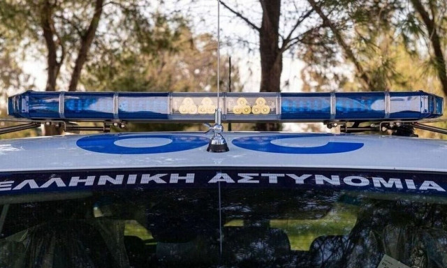 Κόρινθος: Άνδρας απείλησε γυναίκα με καραμπίνα μέσα από το αυτοκίνητό του