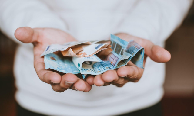 Επιταγή ακρίβειας: Διευρύνονται οι δικαιούχοι - Πότε θα καταβληθεί