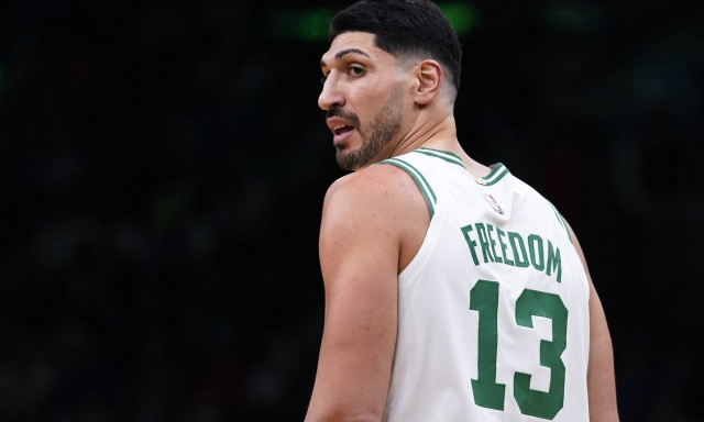 Ενές Καντέρ: Καταπέλτης ο μπασκετμπολίστας για Ερντογάν - «Αηδιαστικά όσα λέει ο νταής δικτάτορας»