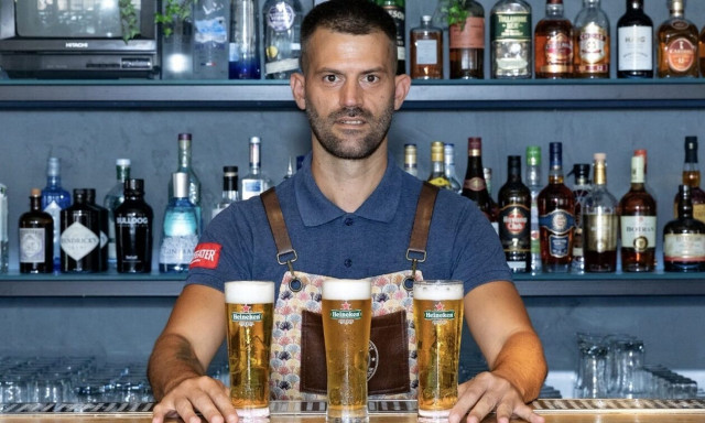 Φάνης Κώτσης: Ο bar expert του Couleur Locale εξηγεί τι προσφέρει η πρώτη γουλιά της απόλαυσης