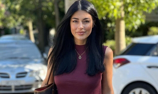 Η Λατινοπούλου εύχεται στη Μελόνι στα ιταλικά