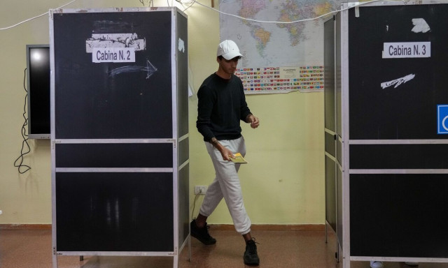 Ιταλία - Eκλογές: Αντίστροφη μέτρηση για τα exit polls - Τα μεσάνυχτα κλείνουν οι κάλπες