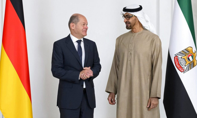 Ενεργειακή κρίση: O Σολτς εξασφάλισε φορτίο LNG κατά την επίσκεψή του στις Χώρες του Κόλπου