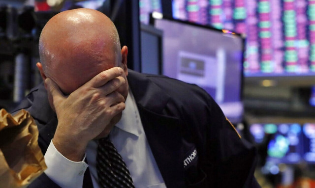 Παραδόθηκε στις πιέσεις η Wall Street - Σε bear market ο Dow Jones