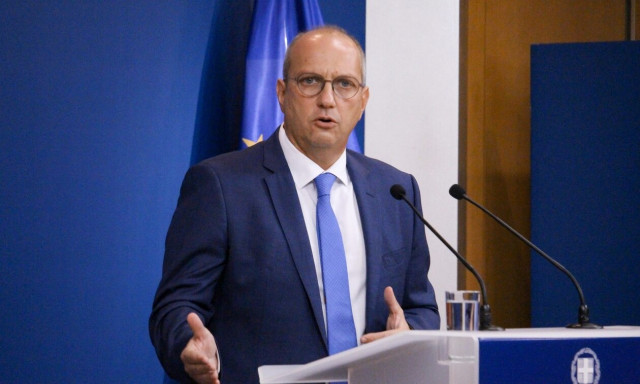 Οικονόμου κατά Τσίπρα: Υπήρξε θαυμαστής ολοκληρωτικών καθεστώτων