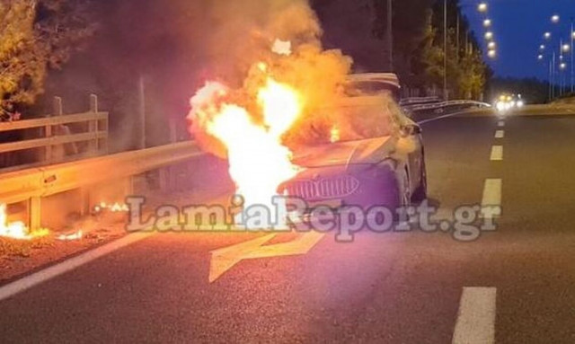 Φθιώτιδα: «Λαμπάδιασε» αυτοκίνητο στην εθνική οδό