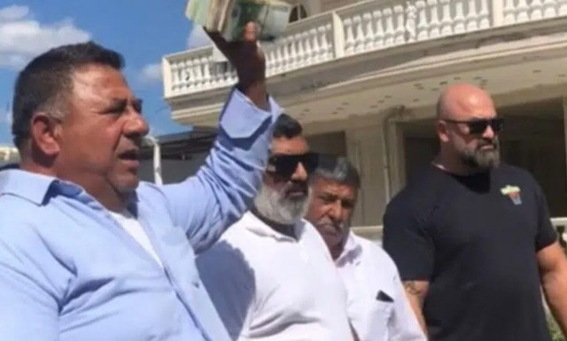 Διέλυσαν τον αρραβώνα με αποζημίωση 50.000 ευρώ - Η «νύφη» είναι 14 ετών!