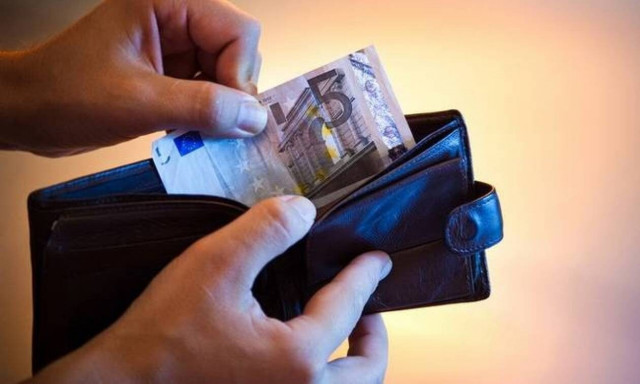 Τι έχει συμβεί με το Ελάχιστο Εγγυημένο Εισόδημα - Η διπλή δόση και το λάθος της τράπεζας