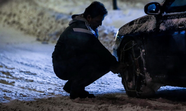 Υπ. Μεταφορών: Διευκρινίσεις για τις αντιολισθητικές αλυσίδες - Πότε πρέπει να βρίσκονται στο όχημα