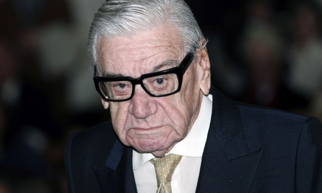 Ζάχος Χατζηφωτίου: «Έζησα όπως ήθελα. Χαίρετε...», έγραψε στον τάφο του - Ο γάμος με την Καρέζη