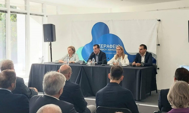 Συνάντηση Πλεύρη με τους ΥΠΕάρχες