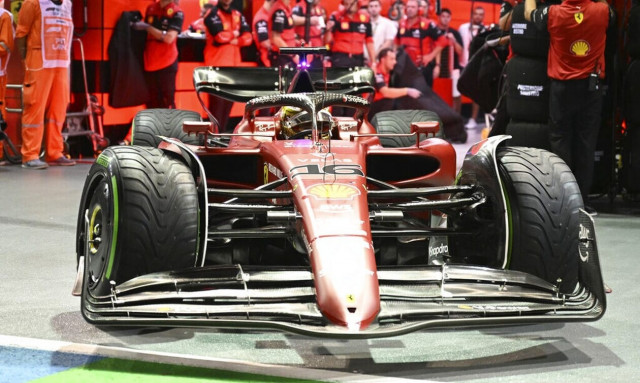 Formula 1: Pole position για τον Λεκλέρ στη Σιγκαπούρη, όγδοος ο Φερστάπεν