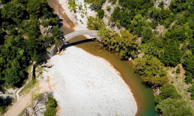 Ένας επίγειος παράδεισος στα νερά του Ταυρωπού