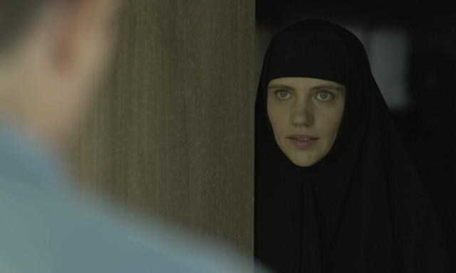 «Μαύρο Ρόδο»: Οι πρωταγωνίστριες που φορούν ράσα – Ποια είναι η Φωτεινή Παπαθεοδώρου