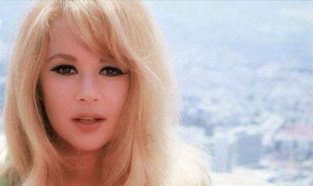 Καλατζόπουλος για Βουγιουκλάκη: «Τη θυμάμαι για το υπέροχο δώρο που μου έκανε να δω το στήθος της»