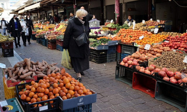 Έρευνα Prorata: Πόσο δυσκολεύει τα νοικοκυριά η «έκρηξη» ακρίβειας;