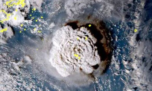 Αρναούτογλου: Πώς η έκρηξη του ηφαιστείου Hunga Tonga μπορεί να αλλάξει τον καιρό του χειμώνα φέτος