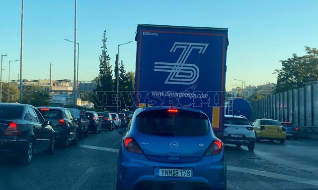 Κίνηση τώρα: Μποτιλιάρισμα στον Κηφισό λόγω ακινητοποιημένου φορτηγού