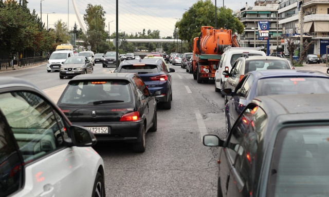 Κίνηση τώρα: Καθυστερήσεις στον Κηφισό και το κέντρο της Αθήνας