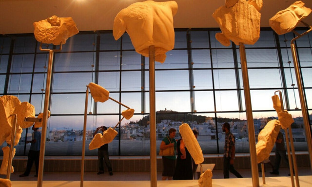 Τζον Λέφας: Ο Έλληνας μεγιστάνας που μάχεται για την επιστροφή των Μαρμάρων