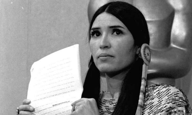 Σατσίν Λίτλφεδερ: Πέθανε η Ινδιάνα που αρνήθηκε να παραλάβει το Όσκαρ εκ μέρους του Μάρλον Μπράντο