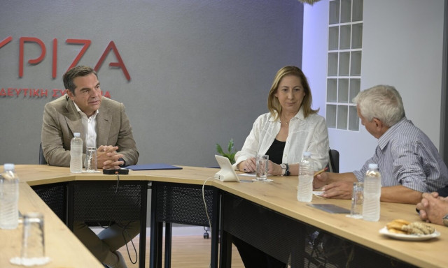 Τσίπρας σε συνταξιούχους: Ο Μητσοτάκης σας εξαπάτησε αισχρά και διπλά