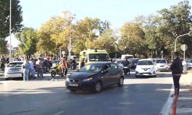 Θεσσαλονίκη: Στο νοσοκομείο ποδηλάτισσα - Την παρέσυρε ΙΧ