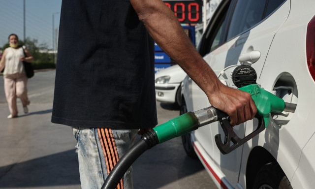 Τρόμος στην αγορά για την αύξηση του πετρελαίου κίνησης - Άλμα και στις διεθνείς τιμές