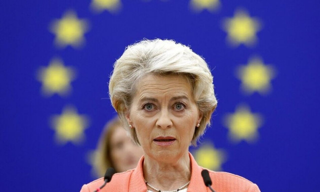 Ουσιαστική ή επικοινωνιακή η αναδίπλωση της φον ντερ Λάιεν για το πλαφόν;