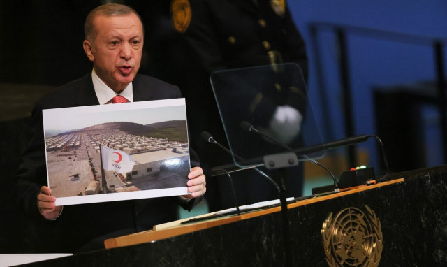 Ερντογάν: Με fake news και ψεύτικους χάρτες πάει στην Πράγα