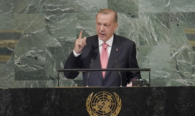 Ελληνική απάντηση σε Ερντογάν: Αντί να εφαρμόζει το Δίκαιο, πιέζει την Ελλάδα να ανοίξει τα σύνορα