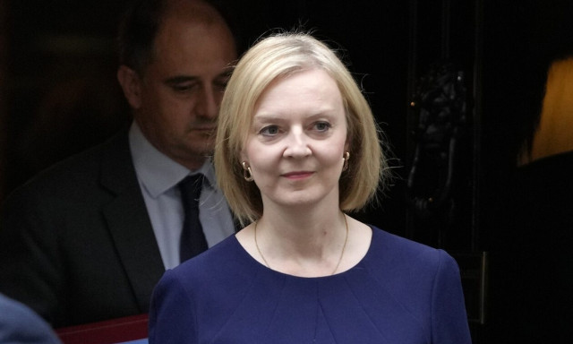 Βρετανία: Οι οίκοι αξιολόγησης «πνίγουν» τη Λιζ Τρας για το πακέτο ενεργειακής επιδότησης