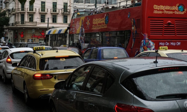 Κίνηση: Οι δρόμοι που είναι στο «κόκκινο» - «Κολλημένοι» στην Κηφισίας