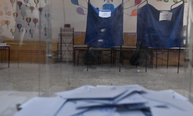 Το ρευστό πολιτικό τοπίο, η διαφαινόμενη φτώχεια και στο βάθος οι Τούρκοι