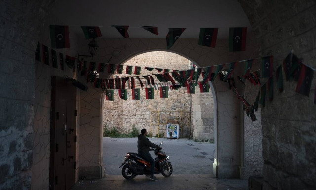 Λιβύη: Δεκαπέντε πτώματα, ορισμένα απανθρακωμένα, βρέθηκαν στην ακτή της Σαμπράθα