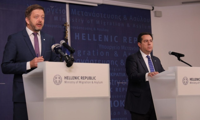 Μηταράκης: Πρόβλημα η εμπρηστική ρητορική και η εργαλειοποίηση του μεταναστευτικού