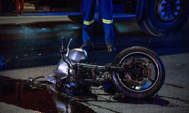 Πάτρα: Δύο διασωληνωμένοι μετά από τροχαία με δίκυκλα