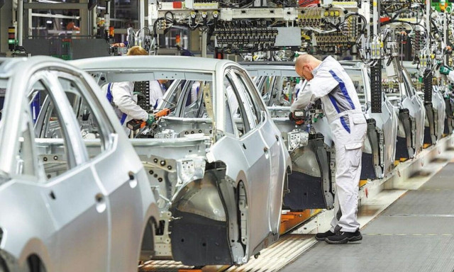 Η αυτοκινητοβιομηχανία κορυφαίος επενδυτής στην ΕΕ