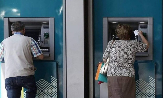 Συνταξιούχοι: Πώς θα μοιραστούν 1,2 δισ. ευρώ