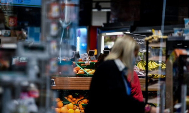 Τα μέτρα αναχαίτισης των ανατιμήσεων: Οι πληθωριστικές πιέσεις ροκανίζουν το καλάθι των νοικοκυριών